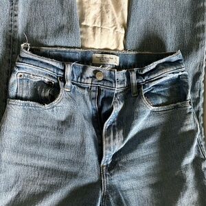 Abercrombie & Fitch Women’s 90’s Straight Ultra High Rise Blue Jeans
